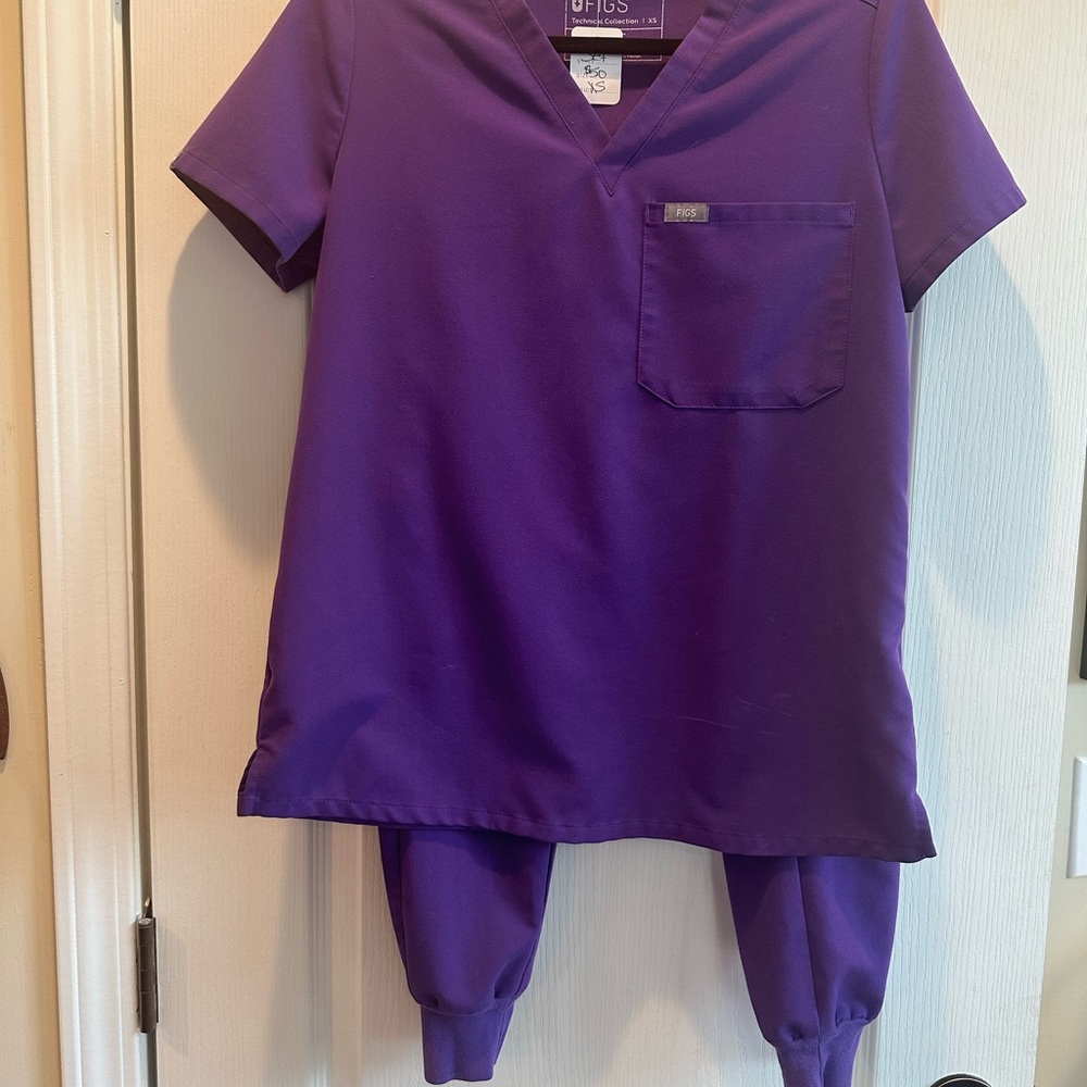 FIGS scrub set like new
